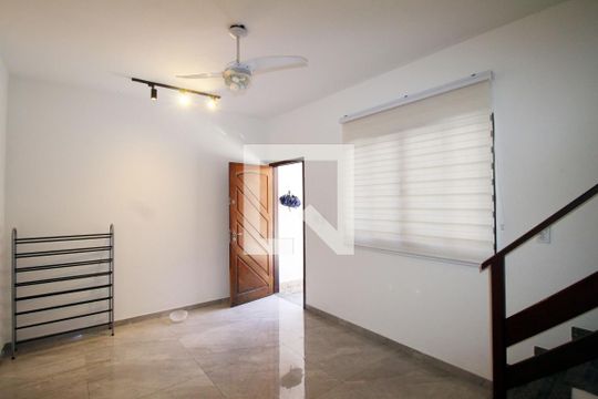 Casa à venda com 2 quartos, 80m² em Irajá, Rio de Janeiro