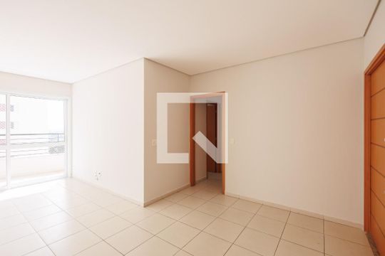 Sala de apartamento para alugar com 3 quartos, 114m² em Vila Edmundo, Taubaté