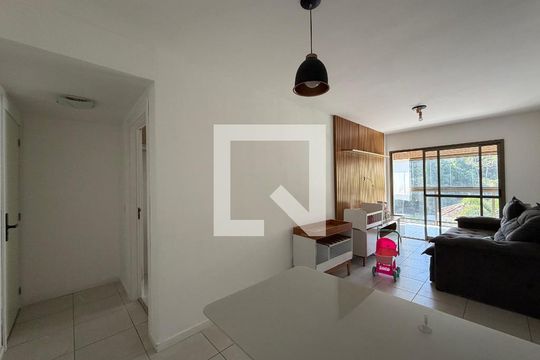 Sala de apartamento para alugar com 3 quartos, 94m² em Freguesia (jacarepaguá), Rio de Janeiro
