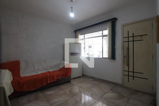 Casa à venda com 4 quartos, 280m² em Fazenda da Juta, São Paulo