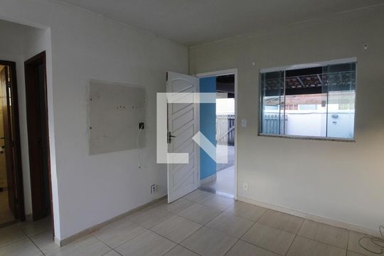 Casa para alugar com 2 quartos, 49m² em Unamar, Cabo Frio