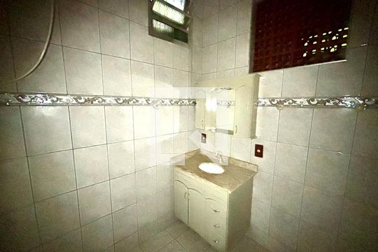 Banheiro de casa para alugar com 1 quarto, 40m² em Lageado, Ferraz de Vasconcelos