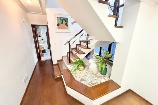 Sala de casa à venda com 3 quartos, 250m² em Jardim São Paulo, São Paulo