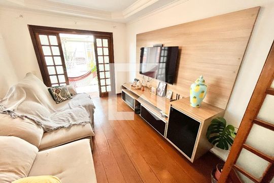 Sala de casa à venda com 3 quartos, 250m² em Jardim São Paulo, São Paulo