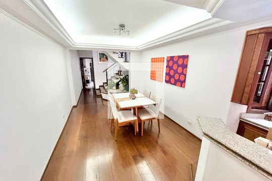 Sala de casa à venda com 3 quartos, 250m² em Jardim São Paulo, São Paulo