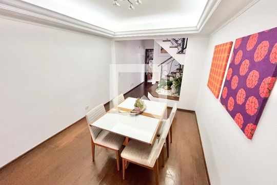 Sala de casa à venda com 3 quartos, 250m² em Jardim São Paulo, São Paulo