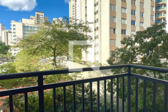 Varanda de kitnet/studio para alugar com 1 quarto, 27m² em Pinheiros, São Paulo