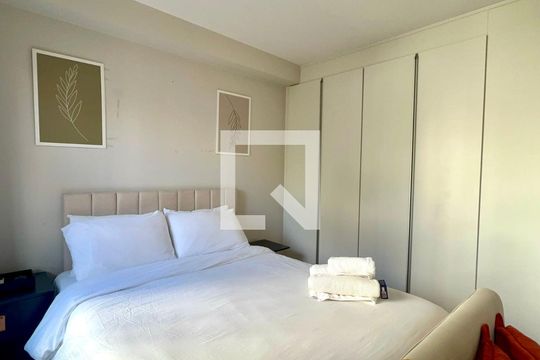 Quarto de kitnet/studio para alugar com 1 quarto, 27m² em Pinheiros, São Paulo