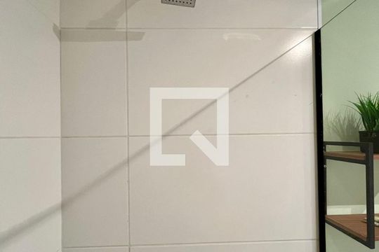 Banheiro de apartamento à venda com 2 quartos, 56m² em Conceicao, Campinas