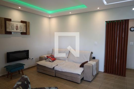 Casa à venda com 3 quartos, 200m² em Interlagos, São Paulo