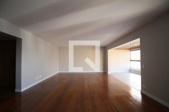 Sala de apartamento à venda com 3 quartos, 195m² em Jardim Monte Kemel, São Paulo