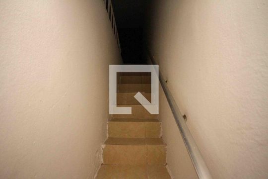 Corredor  de casa para alugar com 2 quartos, 180m² em Sapopemba, São Paulo