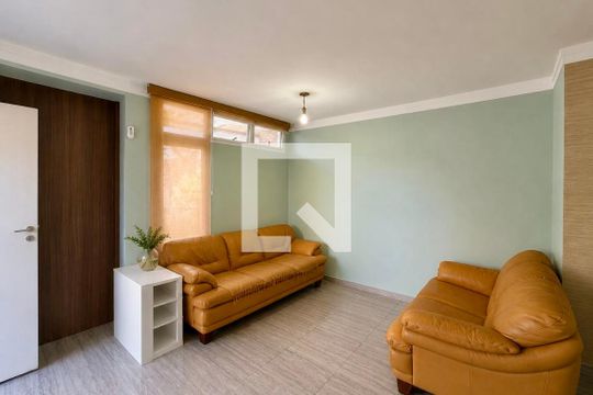 Casa para alugar com 2 quartos, 110m² em Chácara Pavoeiro, Cotia