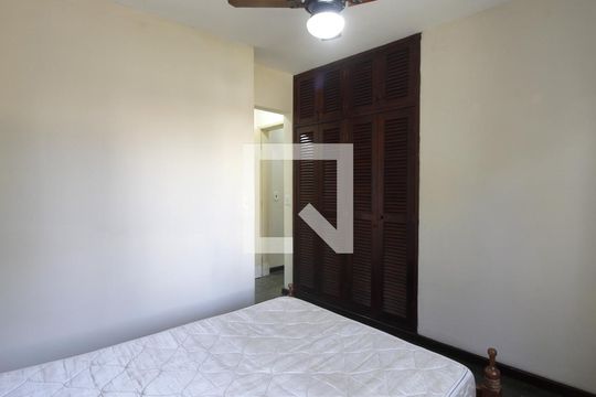 Casa de Condomínio para alugar com 2 quartos, 75m² em Parque Burle, Cabo Frio