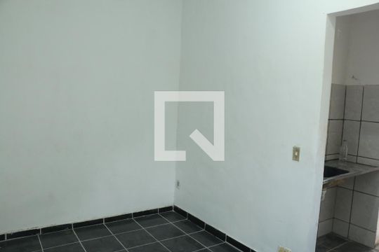 Quarto de apartamento para alugar com 1 quarto, 36m² em Confidencia, Nova Iguaçu