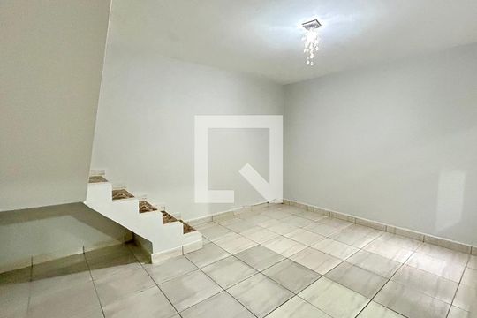 Sala de casa para alugar com 1 quarto, 60m² em Parque Continental I, Guarulhos
