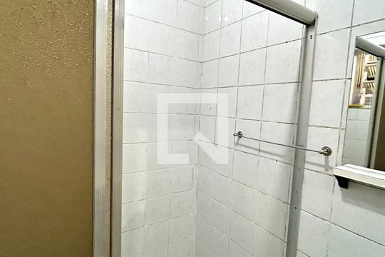 Banheiro  de casa para alugar com 1 quarto, 60m² em Parque Continental I, Guarulhos