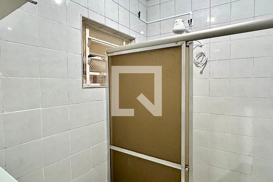 Banheiro  de casa para alugar com 1 quarto, 60m² em Parque Continental I, Guarulhos