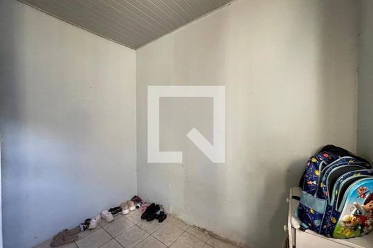Quarto 2 de casa à venda com 4 quartos, 80m² em Vila Nova, Novo Hamburgo