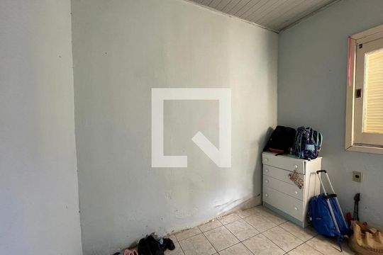 Quarto 2 de casa à venda com 4 quartos, 80m² em Vila Nova, Novo Hamburgo