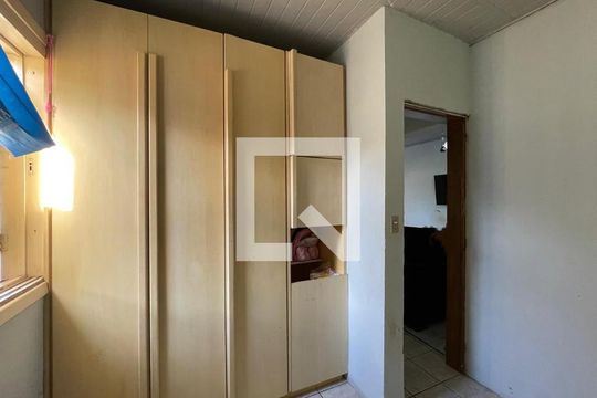 Quarto 2 de casa à venda com 4 quartos, 80m² em Vila Nova, Novo Hamburgo