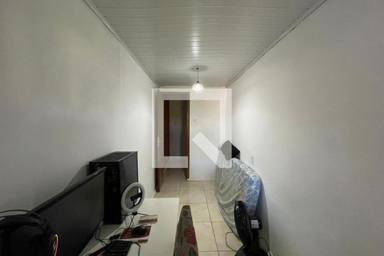 Quarto de casa à venda com 4 quartos, 80m² em Vila Nova, Novo Hamburgo