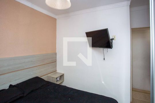 Quarto 1 de apartamento à venda com 2 quartos, 46m² em Canhema, Diadema