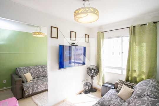 Sala de apartamento à venda com 2 quartos, 46m² em Canhema, Diadema