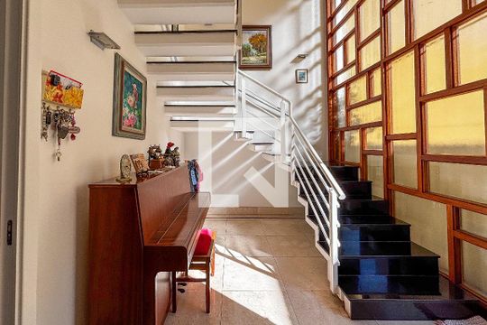 Hall de Entrada  de casa à venda com 3 quartos, 366m² em Sumaré, São Paulo