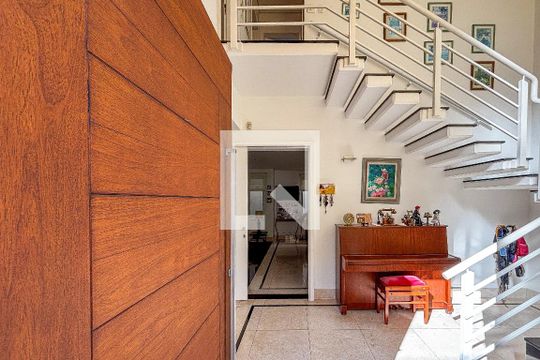 Hall de Entrada  de casa à venda com 3 quartos, 366m² em Sumaré, São Paulo
