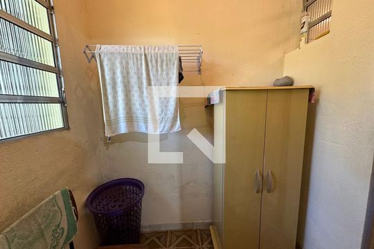Banheiro de casa à venda com 2 quartos, 121m² em Jardim Bandeirantes, Barueri