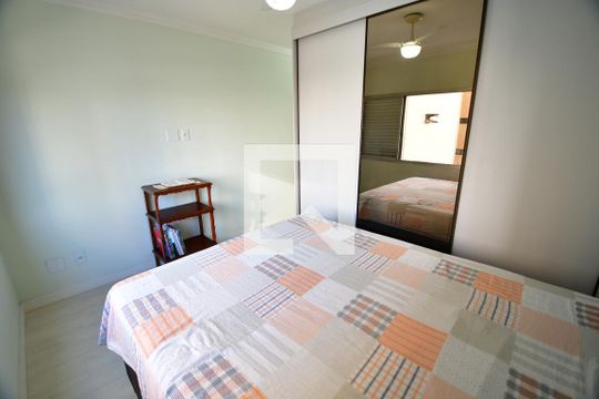 Quarto  de apartamento à venda com 1 quarto, 50m² em Cambuí, Campinas