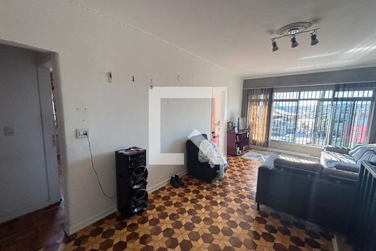 Sala de casa à venda com 6 quartos, 250m² em Jardim Eliane, São Paulo