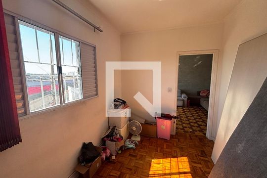 Quarto 1 de casa à venda com 6 quartos, 250m² em Jardim Eliane, São Paulo