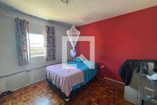 Quarto 2 de casa à venda com 6 quartos, 250m² em Jardim Eliane, São Paulo