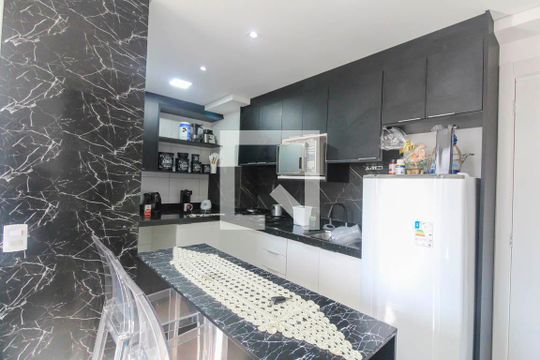 Sala de apartamento para alugar com 2 quartos, 37m² em Cidade São Mateus, São Paulo