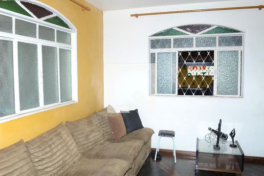 Sala de casa para alugar com 2 quartos, 158m² em São Gabriel, Belo Horizonte