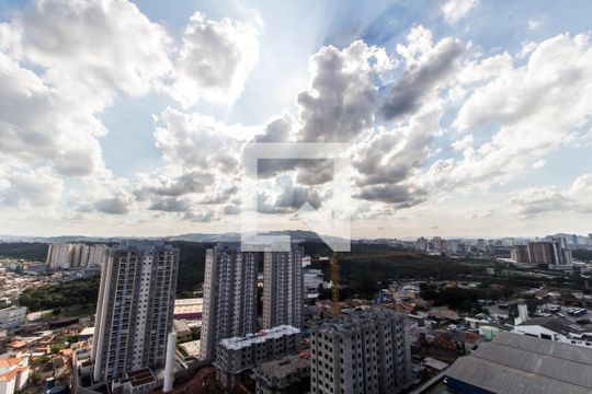 Vista da Sacada de apartamento para alugar com 2 quartos, 41m² em Vila Sul Americana, Carapicuíba