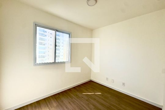 Quarto 1 de apartamento à venda com 2 quartos, 45m² em Picanço, Guarulhos