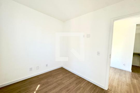 Quarto 1 de apartamento à venda com 2 quartos, 45m² em Picanço, Guarulhos