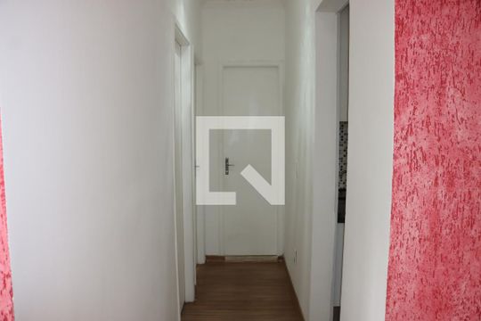 Corredor de apartamento para alugar com 2 quartos, 47m² em Jardim Central, Cotia