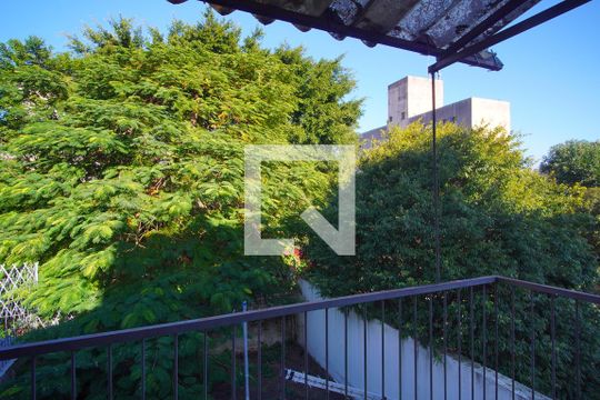 Varanda - Vista de casa à venda com 4 quartos, 160m² em São João, Porto Alegre