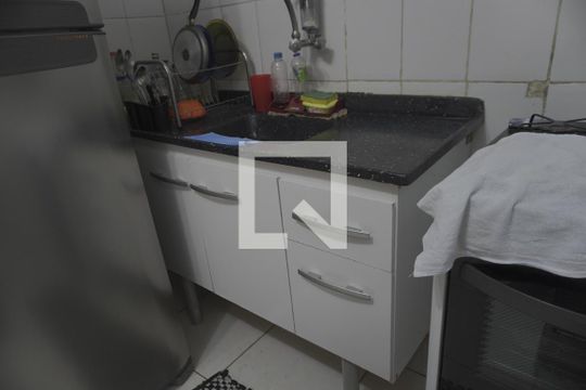 Casa de Condomínio à venda com 2 quartos, 65m² em Itaquera, São Paulo
