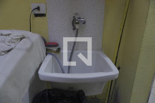 Casa de Condomínio à venda com 2 quartos, 65m² em Itaquera, São Paulo