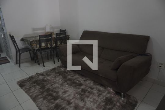 Casa de Condomínio à venda com 2 quartos, 65m² em Itaquera, São Paulo