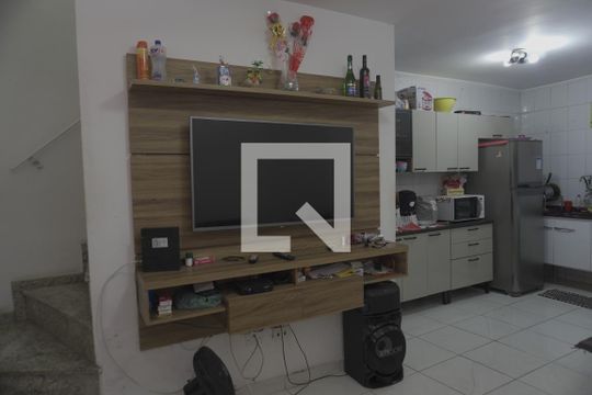 Casa de Condomínio à venda com 2 quartos, 65m² em Itaquera, São Paulo