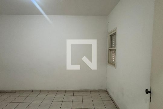 Quarto 2 de casa para alugar com 2 quartos, 125m² em Jardim Cambui, Santo André