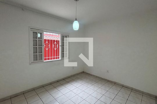 Quarto 1 de casa para alugar com 2 quartos, 125m² em Jardim Cambui, Santo André