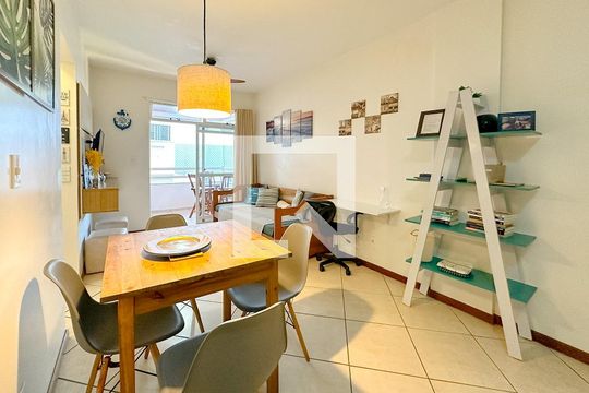 Sala de Jantar de apartamento para alugar com 1 quarto, 47m² em Canasvieiras, Florianópolis