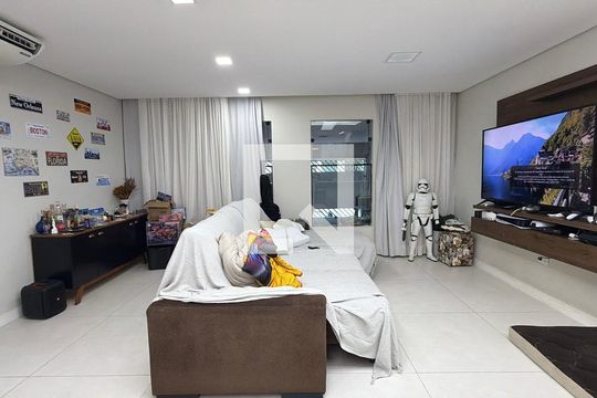 Sala de casa à venda com 3 quartos, 155m² em Água Rasa, São Paulo